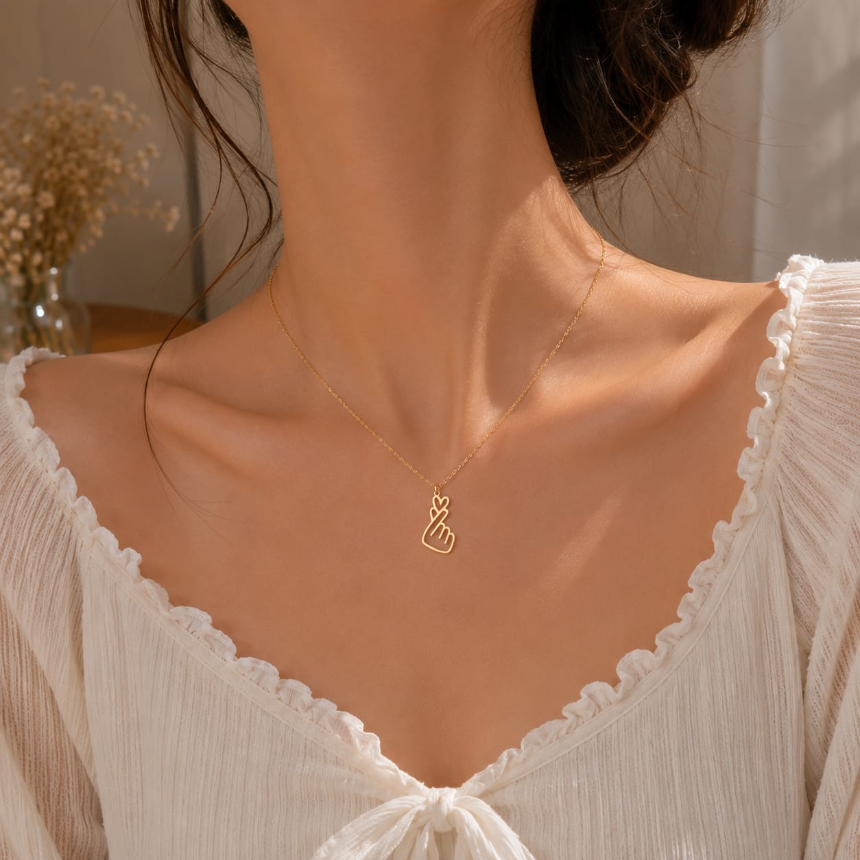 Stylish Korean Finger Heart Necklace
